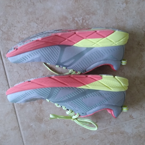 Hoka Tracer 2 size 9.5 - Picture 4 of 8